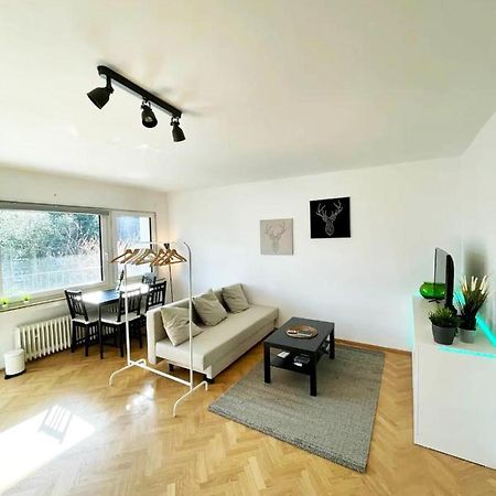 Cozy Apartment With Kitchen + Balcony New! Έσσεν Εξωτερικό φωτογραφία