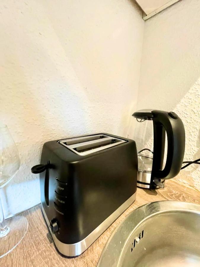 Cozy Apartment With Kitchen + Balcony New! Έσσεν Εξωτερικό φωτογραφία