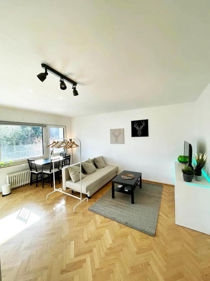 Cozy Apartment With Kitchen + Balcony New! Έσσεν Εξωτερικό φωτογραφία