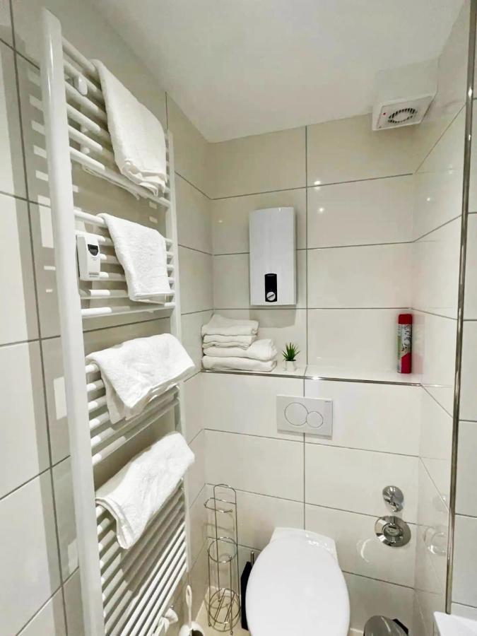 Cozy Apartment With Kitchen + Balcony New! Έσσεν Εξωτερικό φωτογραφία