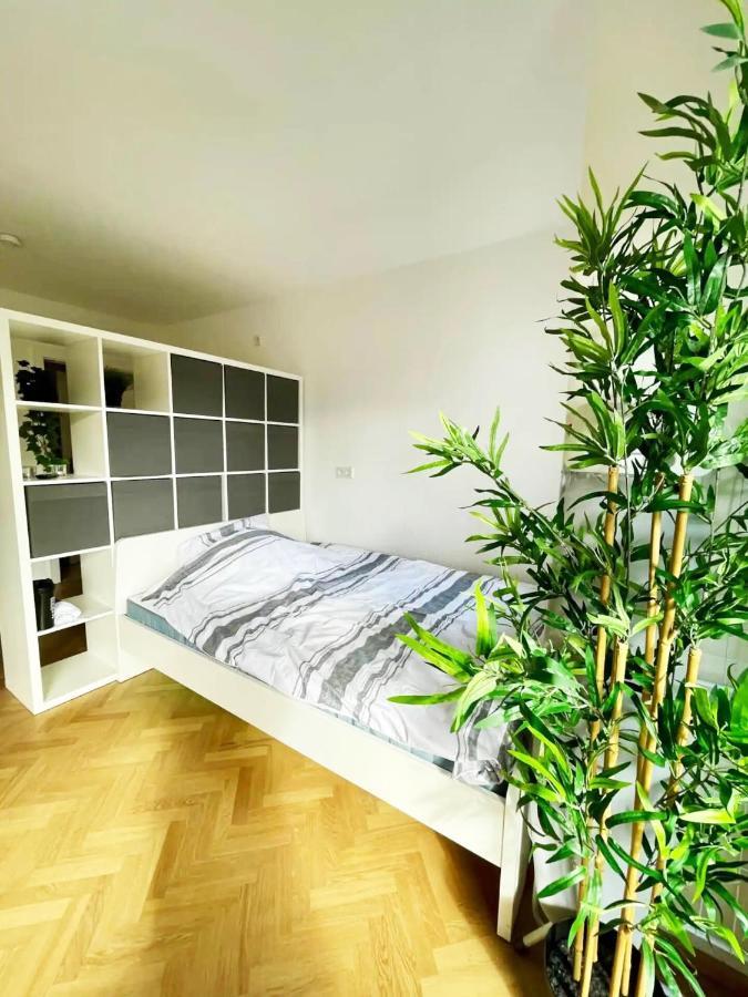 Cozy Apartment With Kitchen + Balcony New! Έσσεν Εξωτερικό φωτογραφία